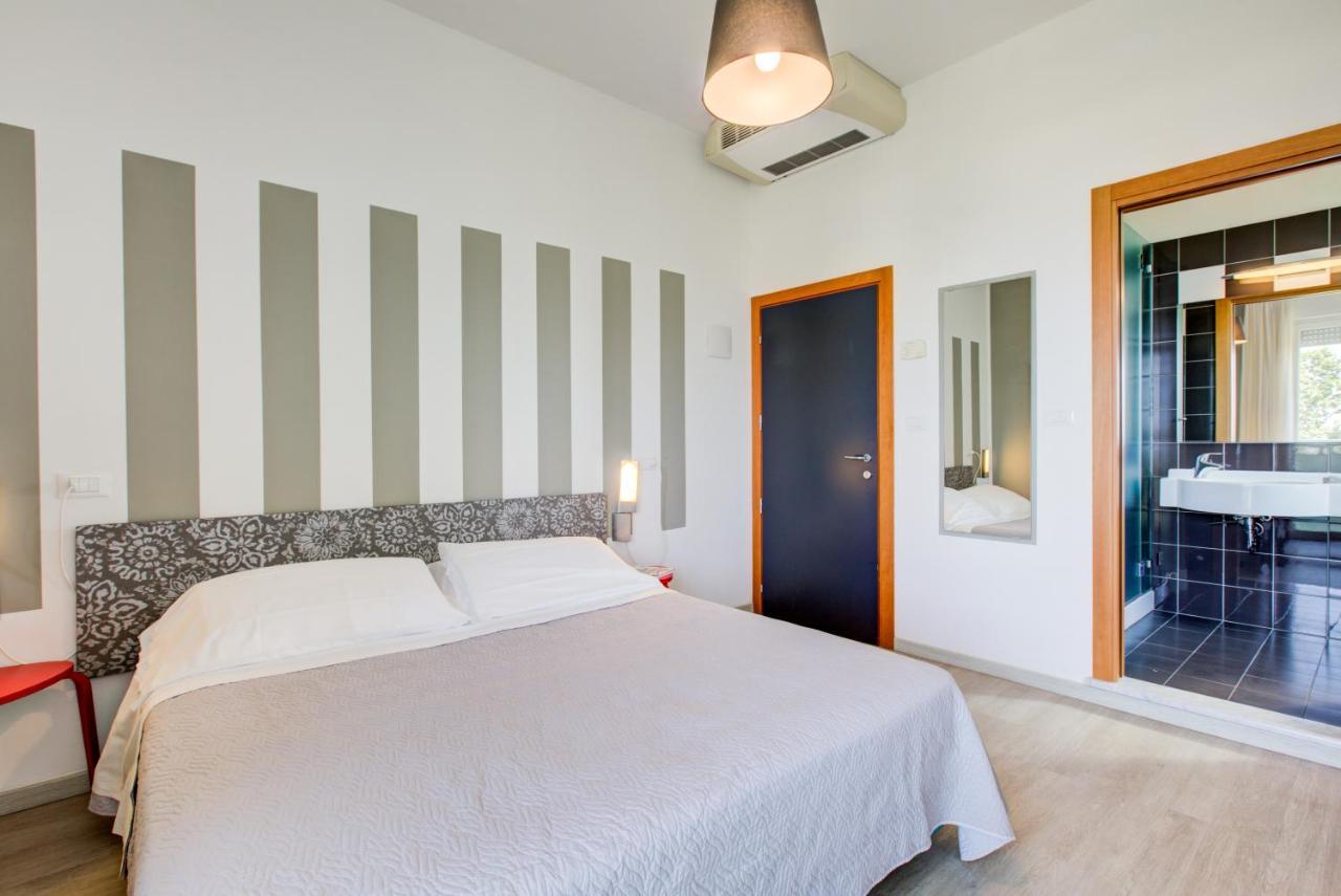 Hotel Ivano Rimini Esterno foto