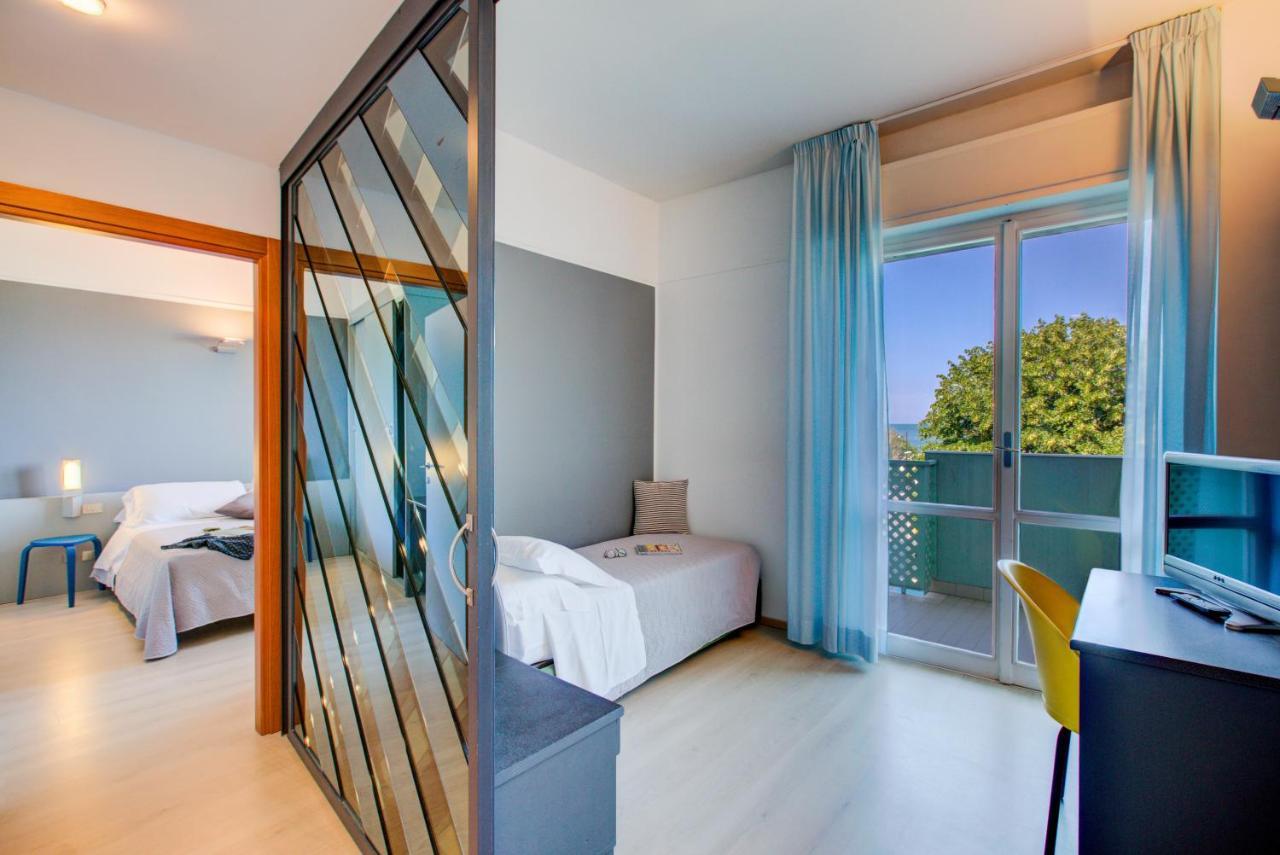 Hotel Ivano Rimini Esterno foto