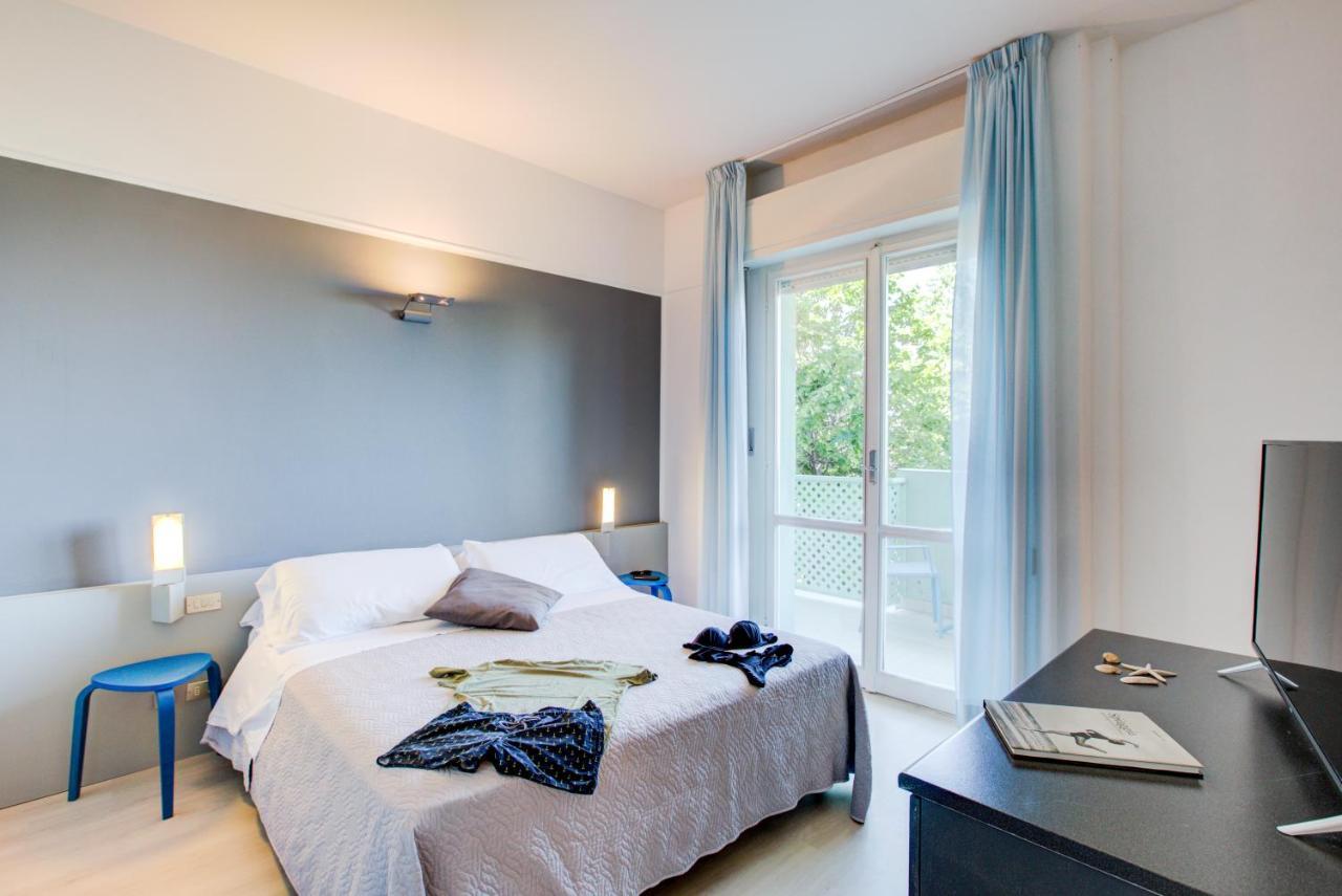 Hotel Ivano Rimini Esterno foto