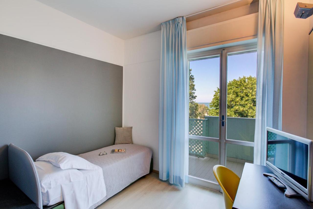 Hotel Ivano Rimini Esterno foto